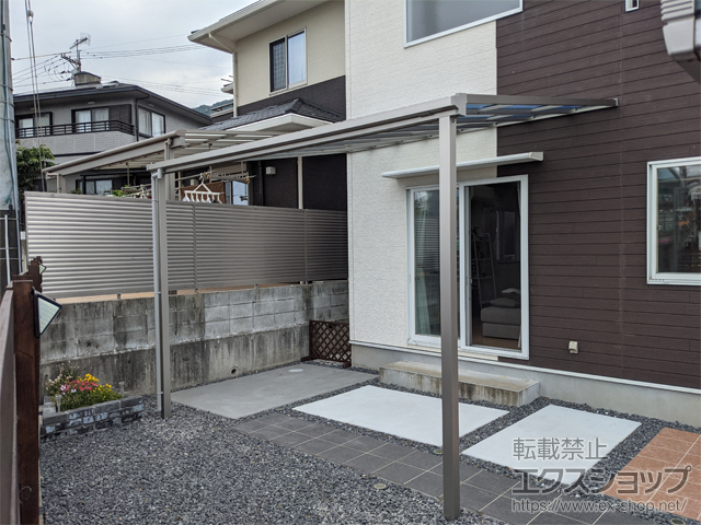 広島県廿日市市ののテラス屋根 ソラリア F型 テラスタイプ 単体 積雪〜20cm対応 施工例