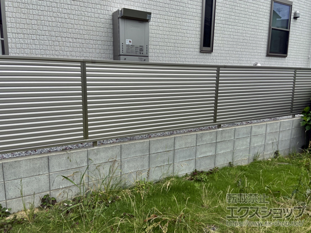 福岡県福岡市ののフェンス・柵 ミエーネフェンス 目隠しルーバータイプ・自由柱施工 施工例