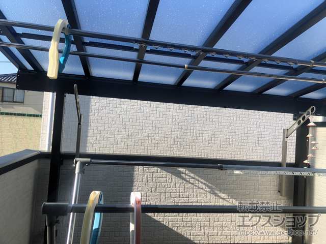 大阪府箕面市ののバルコニー・ベランダ屋根 ソラリア F型 1500 屋根タイプ 単体 積雪〜50cm対応 施工例