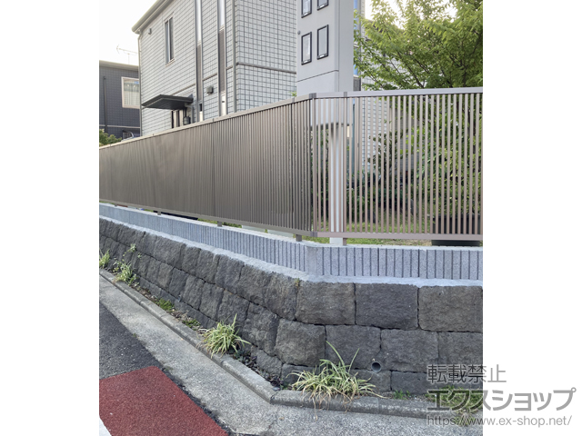 福岡県北九州市ののフェンス・柵 フェンスAB TR1型 縦格子1　フリーポールタイプ 施工例