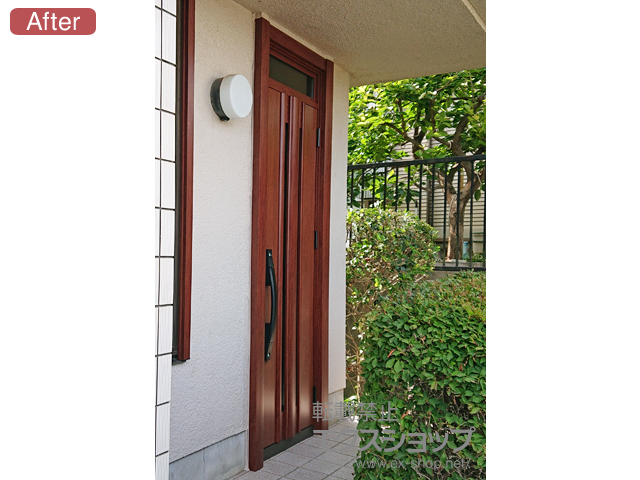 神奈川県川崎市のLIXIL リクシル（トステム）の玄関ドア リシェント玄関ドア3 断熱K4仕様 片開き仕様(ランマ付)R G15型 ※手動仕様 施工例