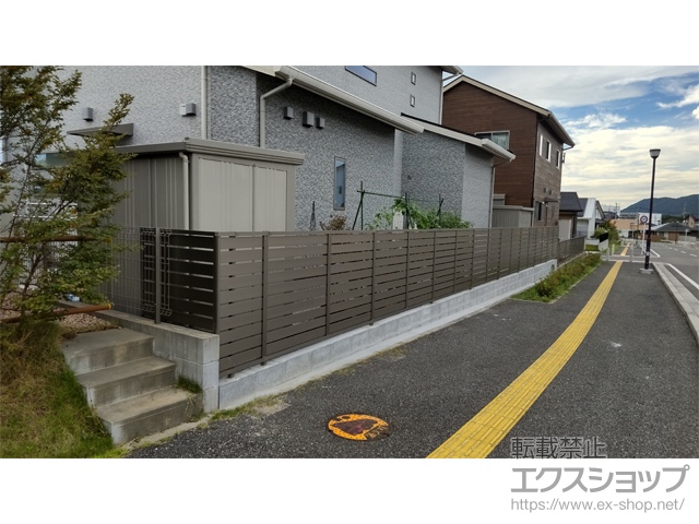 福岡県宮若市ののフェンス・柵 モクハイフェンス アルミ色タイプ フリーポールタイプ 施工例