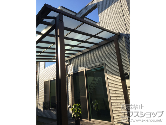 埼玉県さいたま市ののテラス屋根 ソラリア F型 独立タイプ 単体 積雪〜20cm対応 施工例