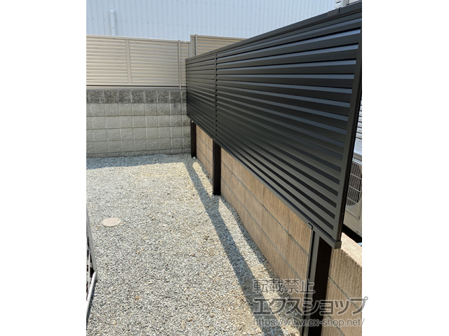 兵庫県加古川市ののフェンス・柵 ミエーネ目隠しルーバーフェンス 上段のみ設置 自立建て用 施工例