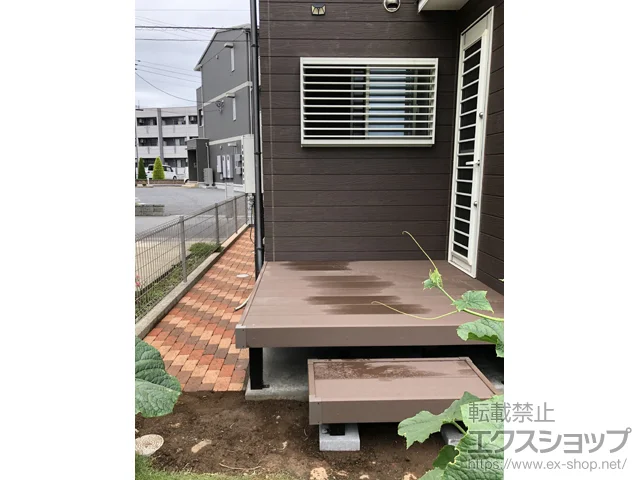 茨城県つくば市のYKKAPのウッドデッキ リウッドデッキ 200＋独立式リウッドステップ2型 施工例