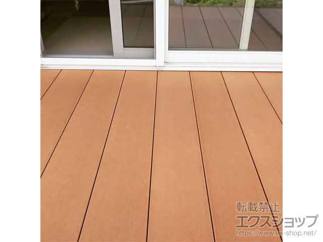山梨県南アルプス市ののウッドデッキ リウッドデッキ 200＋リウッドステップ5型 Sタイプ(2段) 施工例