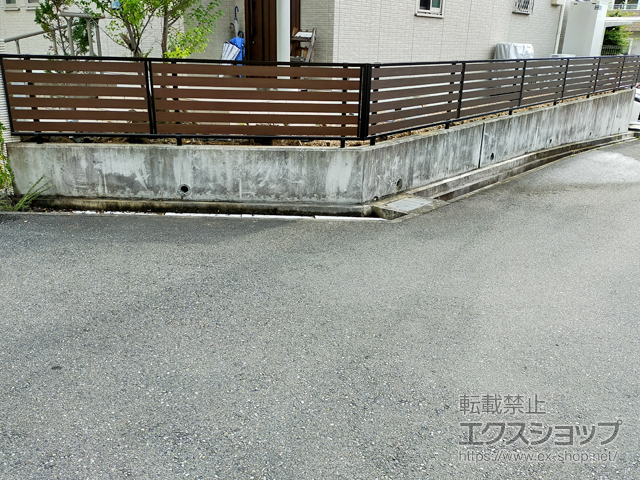 大阪府和泉市ののフェンス・柵 モクアルフェンス 横板タイプ・自由柱施工 施工例