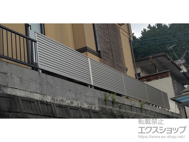 静岡県三島市ののフェンス・柵 ミエーネフェンス 目隠しルーバータイプ　自由柱施工 施工例