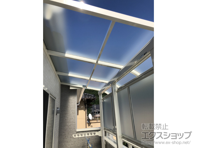 静岡県沼津市ののバルコニー・ベランダ屋根 ソラリア R型 屋根タイプ 単体 積雪〜20cm対応 施工例