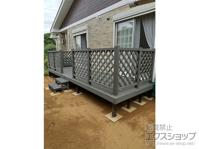 茨城県鹿嶋市ののウッドデッキ リウッドデッキ 200＋リウッドデッキフェンス2型＜ラチス格子＞ 施工例