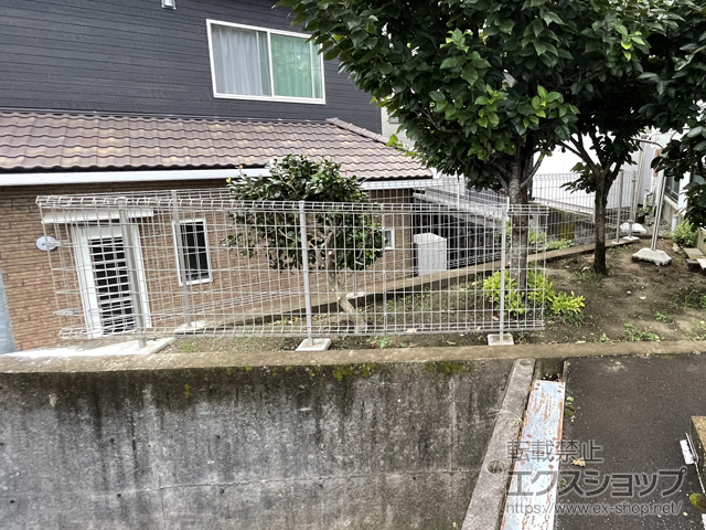 神奈川県足柄下郡湯河原町ののフェンス・柵 イーネットフェンス 3F型　自由柱施工 施工例