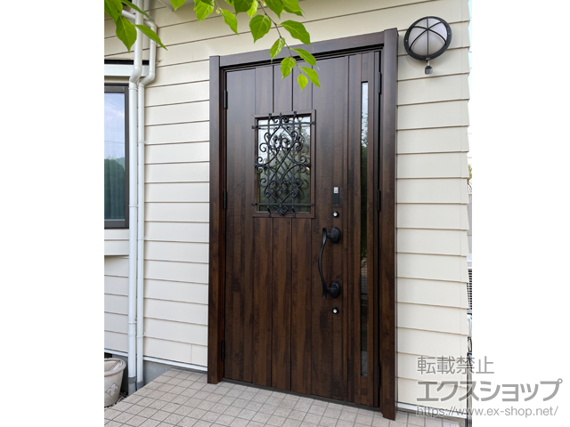 千葉県木更津市のの玄関ドア リシェント玄関ドア3 断熱K4仕様 親子仕様(ランマ無)L D41型+下枠巾木（小）／エントリーセット(タッチーキー用)／アルミ枠用ネジセット 施工例