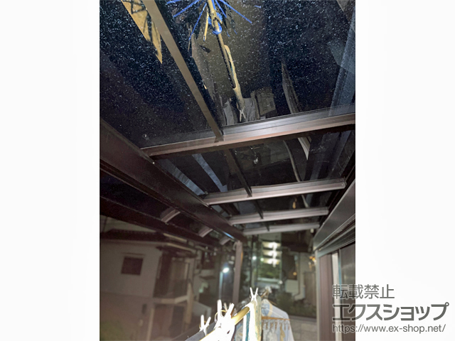 大阪府寝屋川市ののバルコニー・ベランダ屋根 ソラリア R型 屋根タイプ 単体 積雪〜20cm対応 施工例