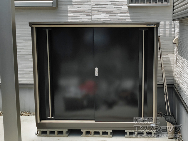 愛知県津島市のの物置・屋外倉庫 ナイソーシスター　1520×720×1303 KMW-157C-P-CB 施工例