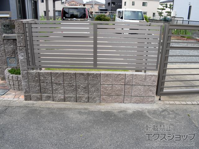 大阪府泉佐野市ののフェンス・柵 フェンスAB YS2型 横スリット2　フリーポールタイプ 施工例