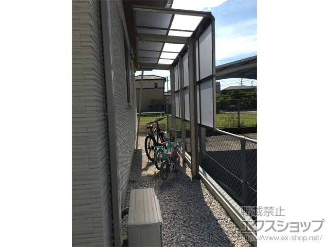 徳島県板野郡北島町ののテラス屋根 フーゴF 独立テラスタイプ 単体 積雪〜20cm対応＋サイドパネル 施工例