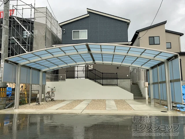 福岡県古賀市のYKKAPのカーポート レイナトリプルポートグラン　積雪～20cm対応 施工例