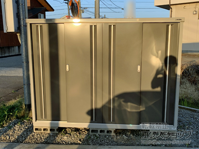 秋田県大仙市のの物置・屋外倉庫 シンプリー 一般型 2160×905×1603 MJX-219D-P-PG 施工例