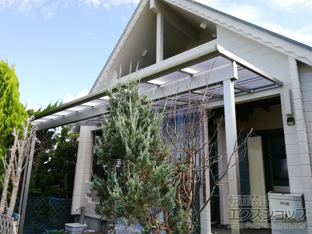 千葉県山武郡九十九里町のYKKAPのテラス屋根 ソラリア F型 1500 テラスタイプ 単体 積雪〜50cm対応 施工例