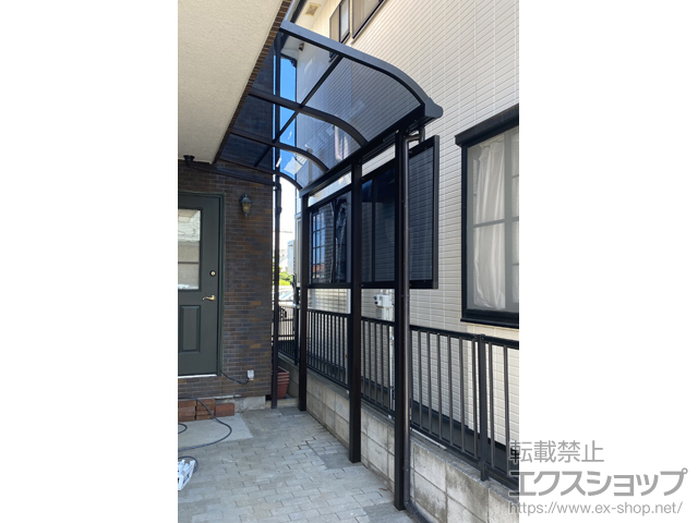 埼玉県越谷市ののテラス屋根 ソラリア R型 テラスタイプ 単体 積雪〜20cm対応＋前面パネル*1段 施工例