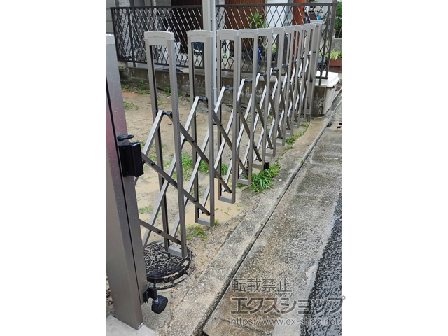 大阪府堺市ののカーゲート トリップゲートII 1型 シンプル ノンレール 片開き 36S 施工例