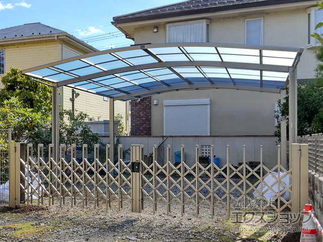 千葉県柏市ののカーポート ネスカR (ラウンドスタイル) ワイド 積雪〜20cm対応 施工例