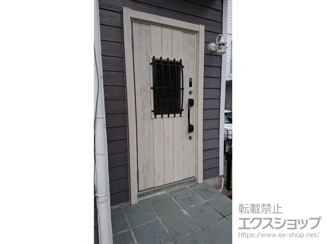 兵庫県神戸市のLIXIL リクシル（トステム）の玄関ドア リシェント玄関ドア3 断熱K4仕様 片開き仕様(ランマ無)L D44型 ※タッチキー仕様(キー付リモコン) 施工例