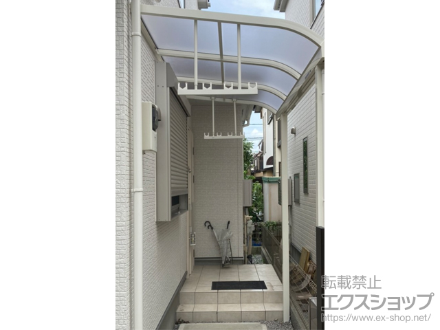 埼玉県越谷市ののテラス屋根 ソラリア R型 テラスタイプ 単体 積雪〜20cm対応 施工例