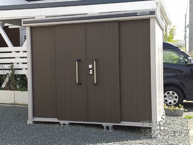 北海道札幌市ののウッドデッキ、物置・屋外倉庫 エルモ 積雪型 2570×1870×2119 LMDS-2518-DW 施工例