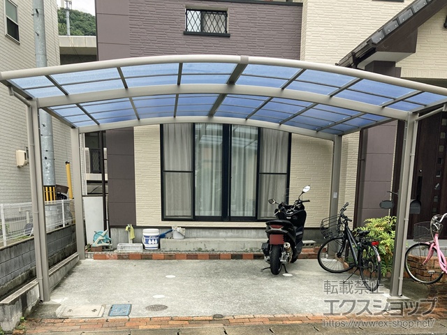 広島県呉市ののカーポート ネスカR (ラウンドスタイル) ワイド 積雪〜20cm対応 施工例