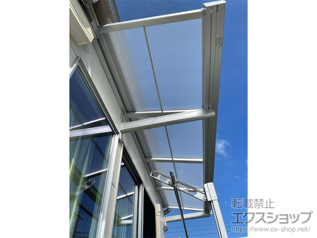 東京都日野市ののバルコニー・ベランダ屋根 スピーネ F型 ルーフタイプ 単体 積雪〜20cm対応 施工例