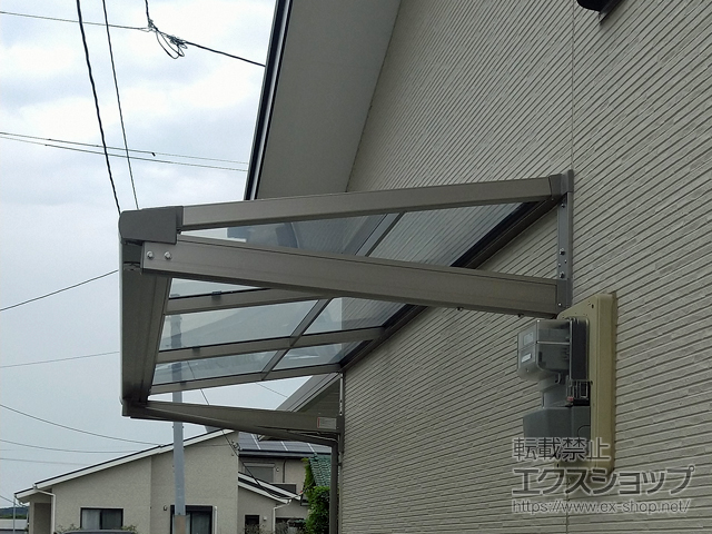 福岡県大牟田市ののバルコニー・ベランダ屋根 スピーネ F型 ルーフタイプ 単体 積雪〜20cm対応 施工例