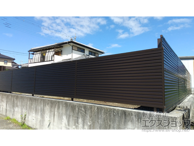 群馬県藤岡市ののフェンス・柵 ミエーネフェンス 目隠しルーバータイプ 自由柱施工 施工例