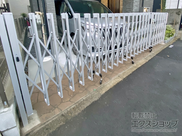 東京都足立区ののカーゲート アルシャインII M型 Aタイプ ノンレール 両開き親子　(150+390)WP 施工例