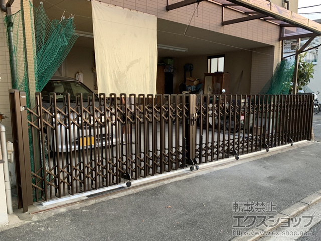 広島県広島市ののカーゲート レイオス3型(ペットガード) ノンレール 両開き親子　30-51W 施工例