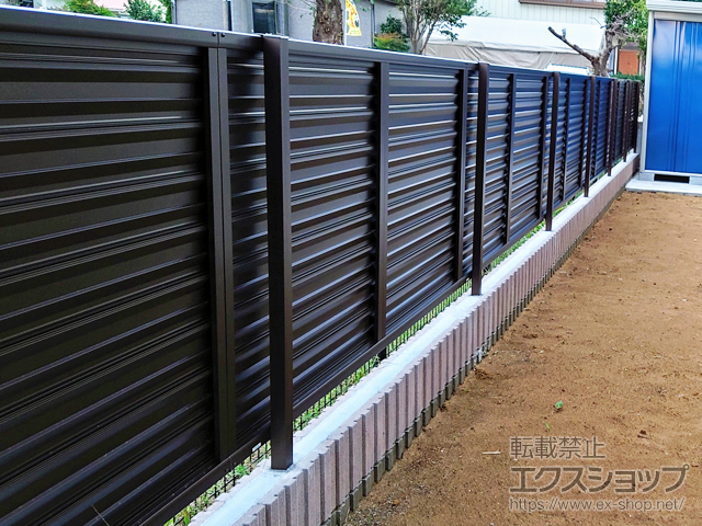 千葉県印西市ののフェンス・柵 ミエーネフェンス 目隠しルーバータイプ　自由柱施工 施工例