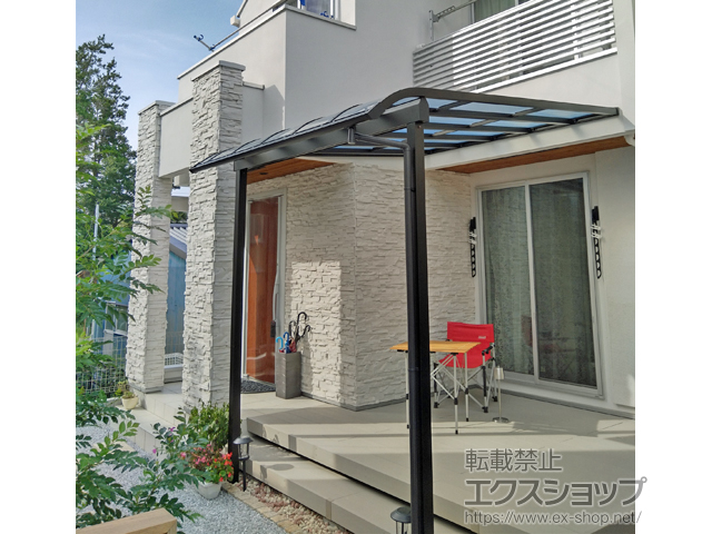 東京都稲城市ののテラス屋根 ソラリア R型 テラスタイプ 単体 積雪〜20cm対応 施工例