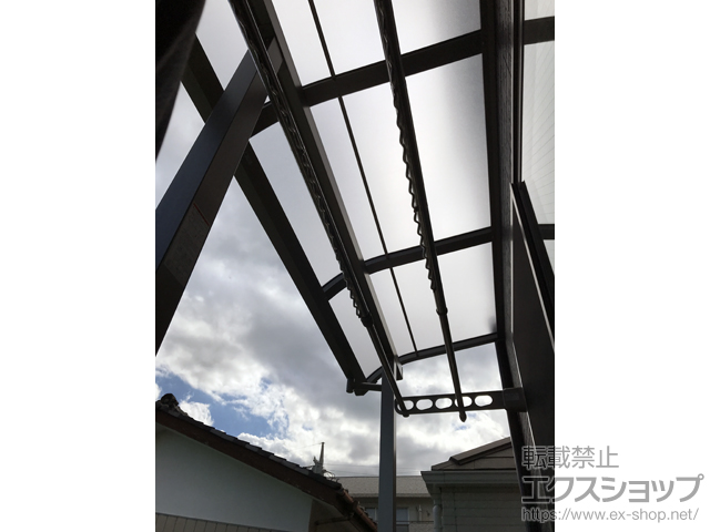 東京都葛飾区ののバルコニー・ベランダ屋根 スピーネ R型 屋根タイプ 単体 積雪〜20cm対応 施工例