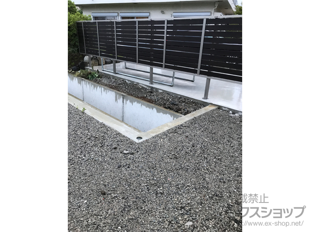 神奈川県小田原市ののフェンス・柵 モクハイフェンス アルミ多段柱仕様（上段のみ） 施工例