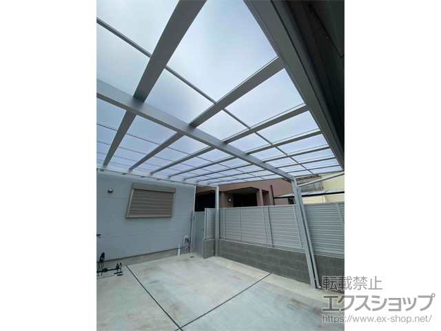 大阪府大阪市ののカーポート ネスカF (フラットスタイル) ワイド 積雪〜20cm対応 施工例