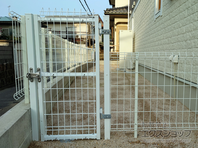 広島県江田島市のの門扉 メッシュフェンスG10 門扉 片開き 柱使用 施工例