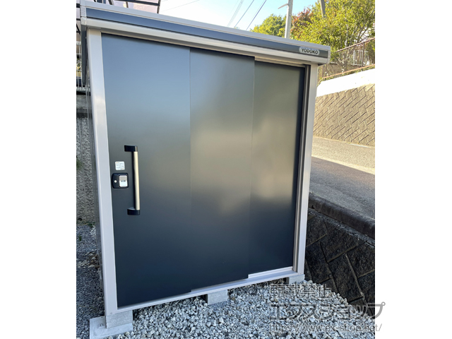 長野県上田市のの物置・屋外倉庫 エルモ 一般型 1870×1870×2118 LMD-1818-SM 施工例