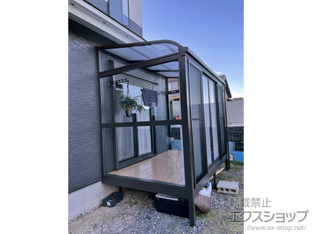 三重県桑名市ののテラス囲い・サンルーム サニージュ R型 床納まり ランマ無 積雪〜20cm対応 施工例