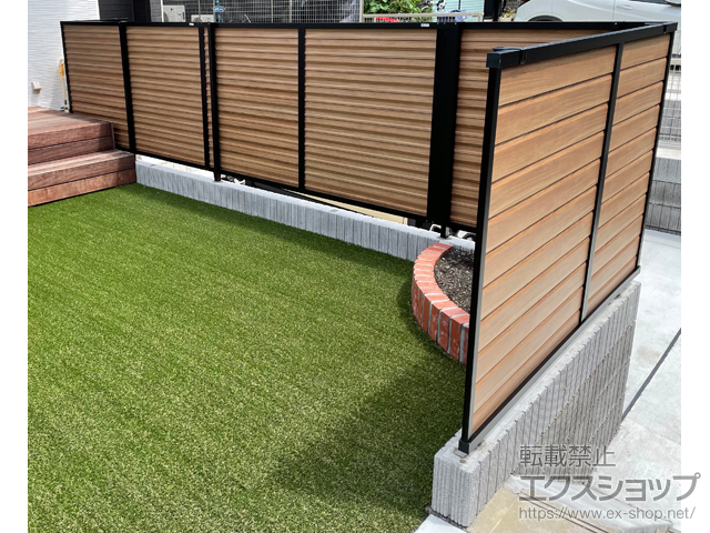 神奈川県横浜市ののフェンス・柵 フェンスAB YL2型 横ルーバー2 木調カラー　フリーポールタイプ 施工例