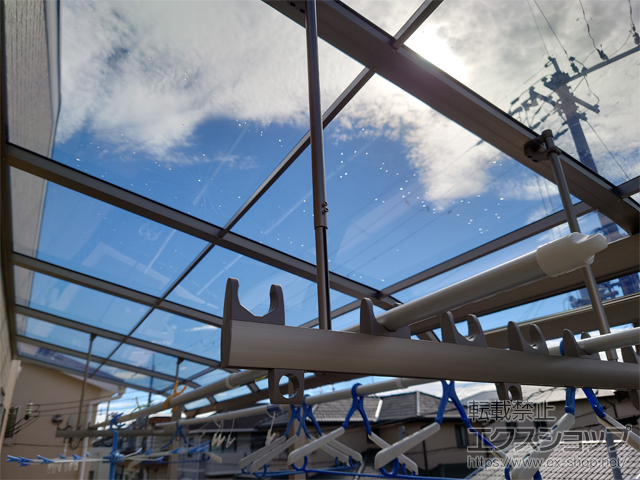 大阪府貝塚市ののバルコニー・ベランダ屋根 スピーネ R型 屋根タイプ 連棟 積雪〜20cm対応 施工例