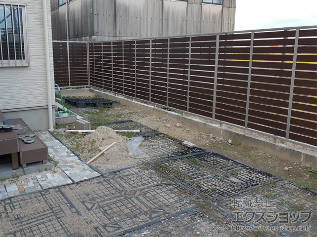 愛知県愛西市ののフェンス・柵 ルシアスフェンスF04型 横板 木目カラー 自由柱施工 施工例