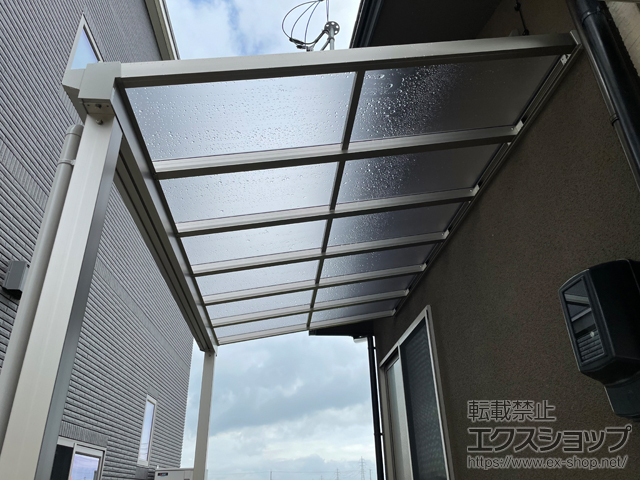 石川県白山市ののテラス屋根 ソラリア F型 1500 テラスタイプ 単体　積雪〜50cm対応 施工例