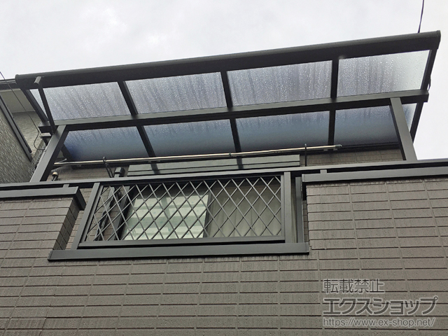 神奈川県川崎市ののバルコニー・ベランダ屋根 ソラリア F型 屋根タイプ 単体 積雪〜20cm対応 施工例