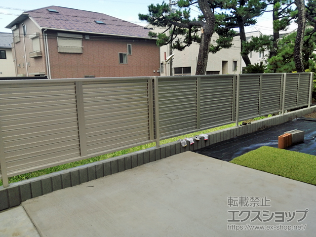 神奈川県平塚市ののフェンス・柵 ミエーネフェンス 目隠しルーバータイプ　自由柱施工 施工例