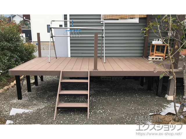 長野県安曇野市ののウッドデッキ リウッドデッキ 200＋テップ5型 ステップLタイプ（3段）＋ リウッドデッキフェンス4型用 施工例